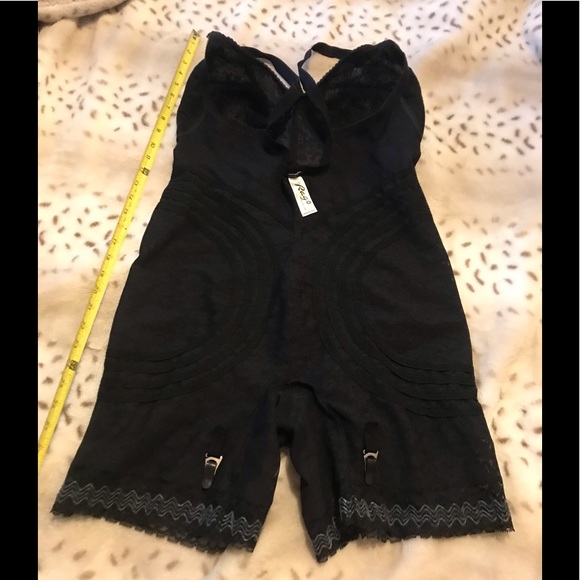 Rago of NY 46C full girdle sheer black lace, Adjustable straps & stocking clips - Picture 8 of 12